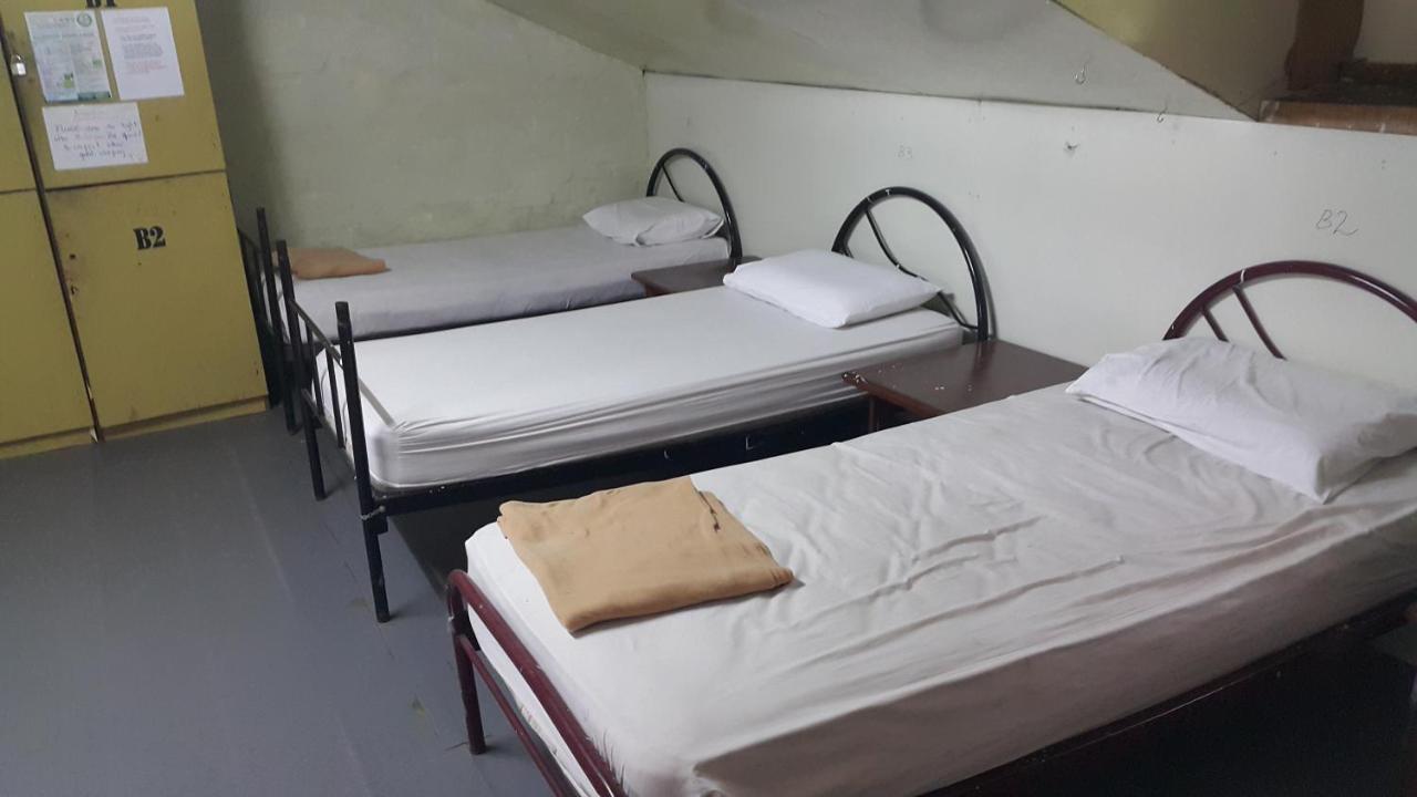 Alora Budget Inn Танах-Рата Экстерьер фото