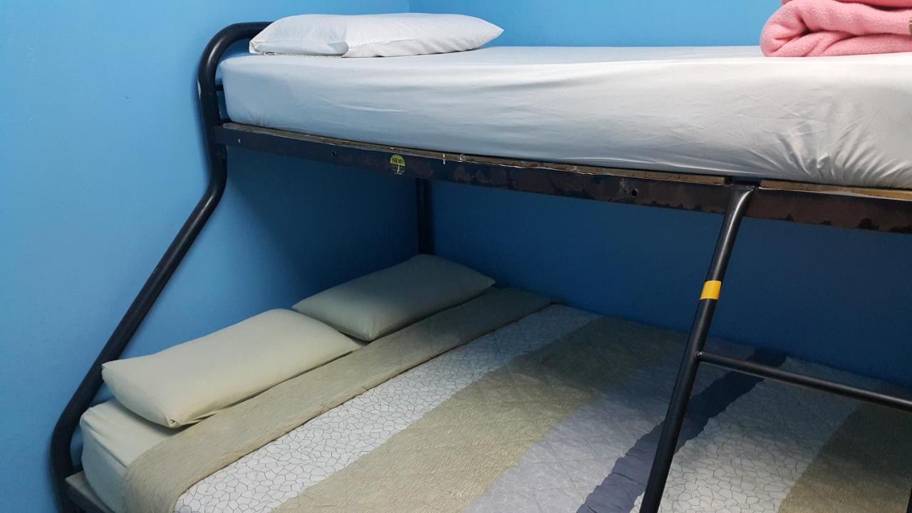 Alora Budget Inn Танах-Рата Экстерьер фото